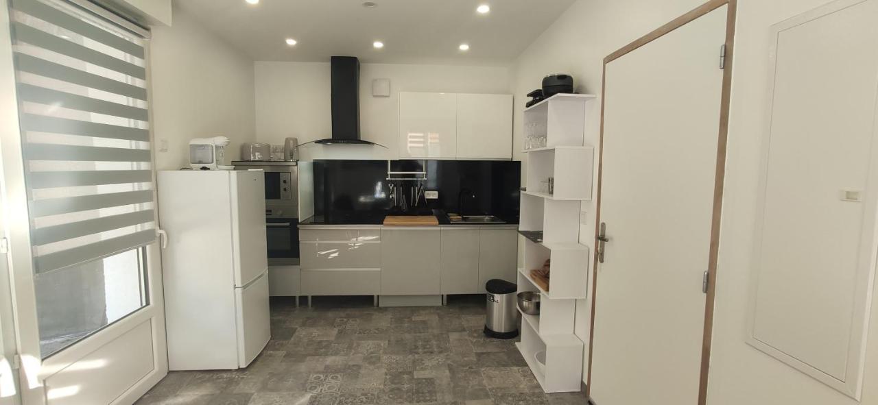 Joli Appartement Renove Avec Terrasse ブリッド・レ・バン エクステリア 写真