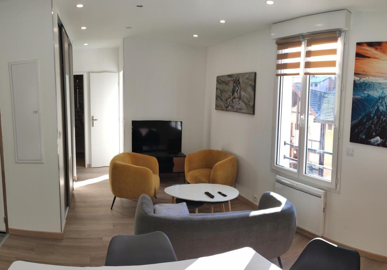 Joli Appartement Renove Avec Terrasse ブリッド・レ・バン エクステリア 写真