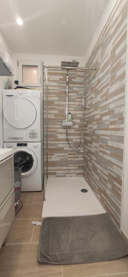 Joli Appartement Renove Avec Terrasse ブリッド・レ・バン エクステリア 写真